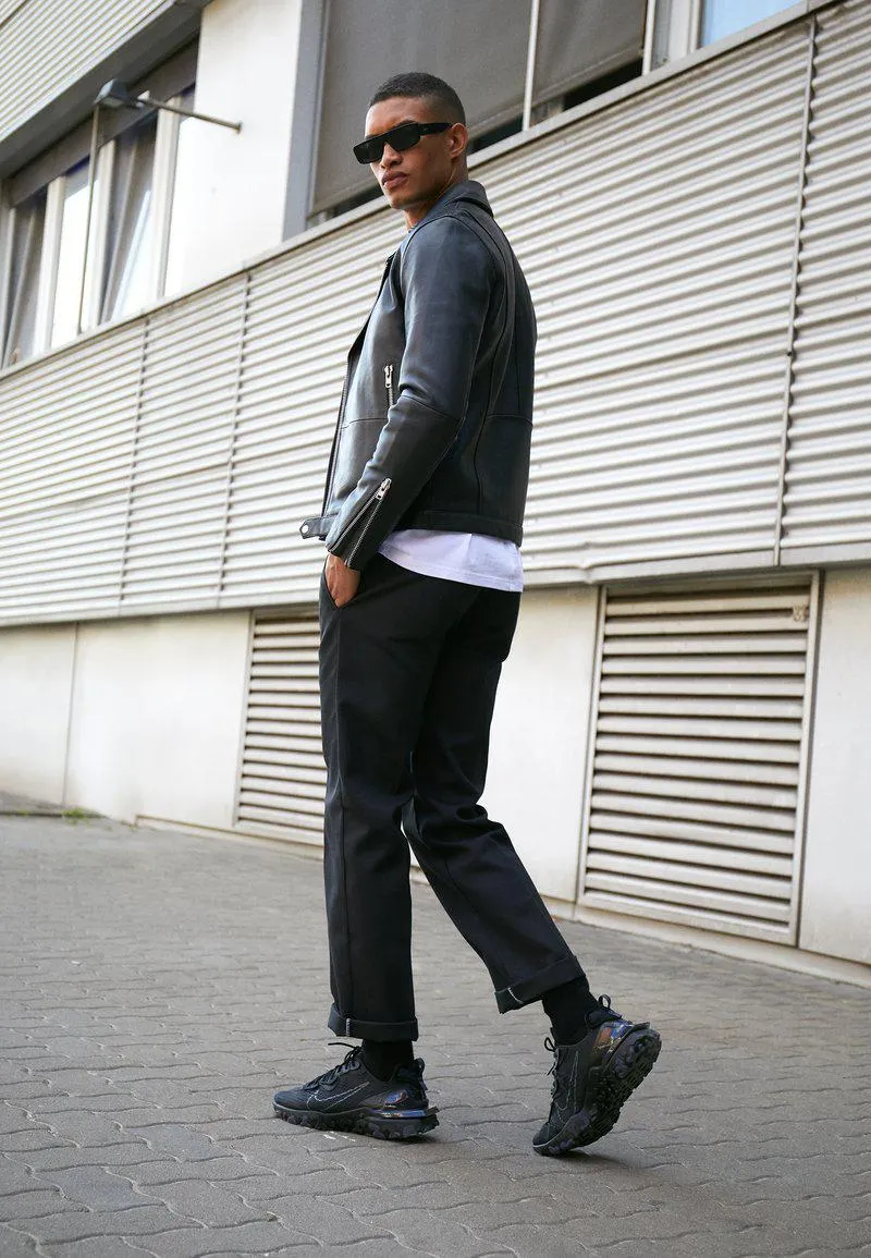 NIKE REACT V2 - Matalavartiset tennarit