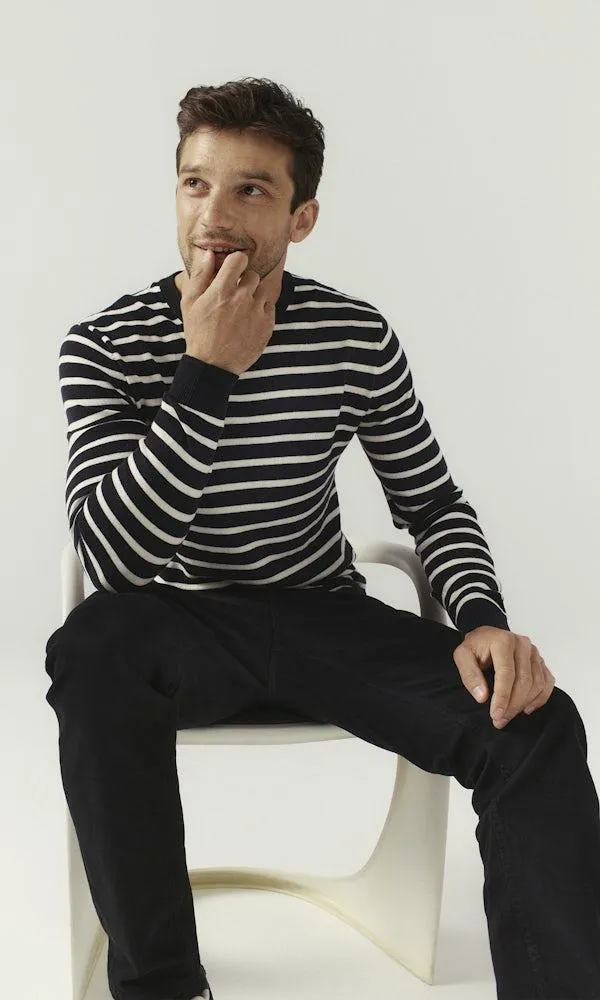 Puuvillaviskoosi neule hienoa neulosta