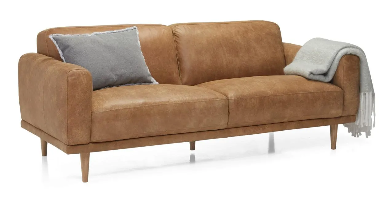 KENDO-sohva Foggia-nahka, väri Brandy. Jalat tammi.