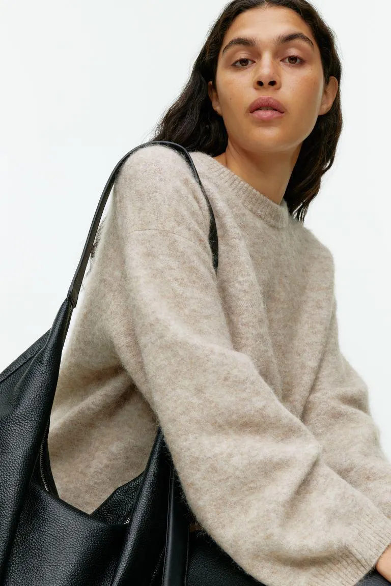 Neulepaita alpakkasekoitetta