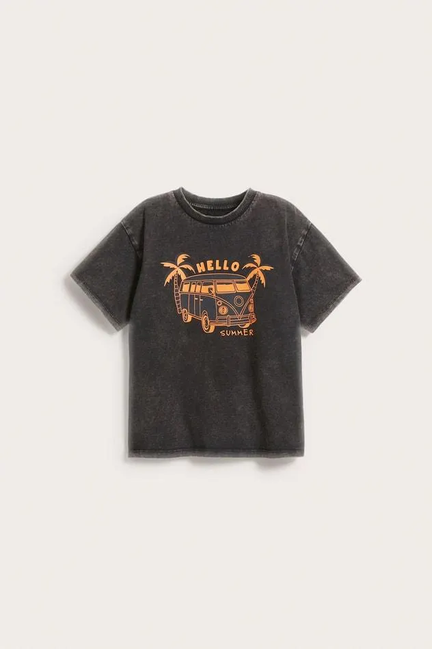 T-paita, jossa on painatus