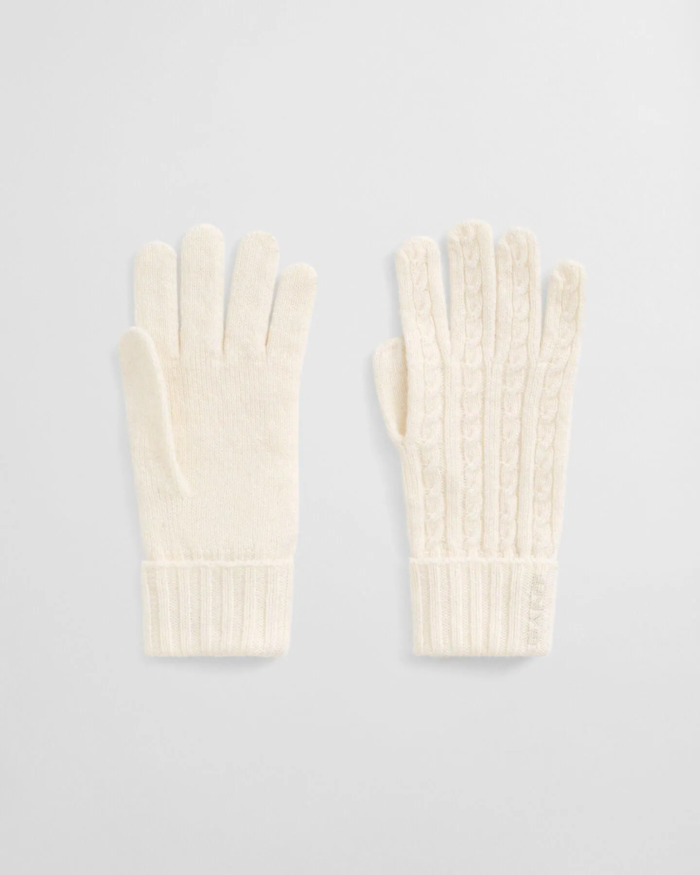 Villaiset palmikkoneulekäsineet