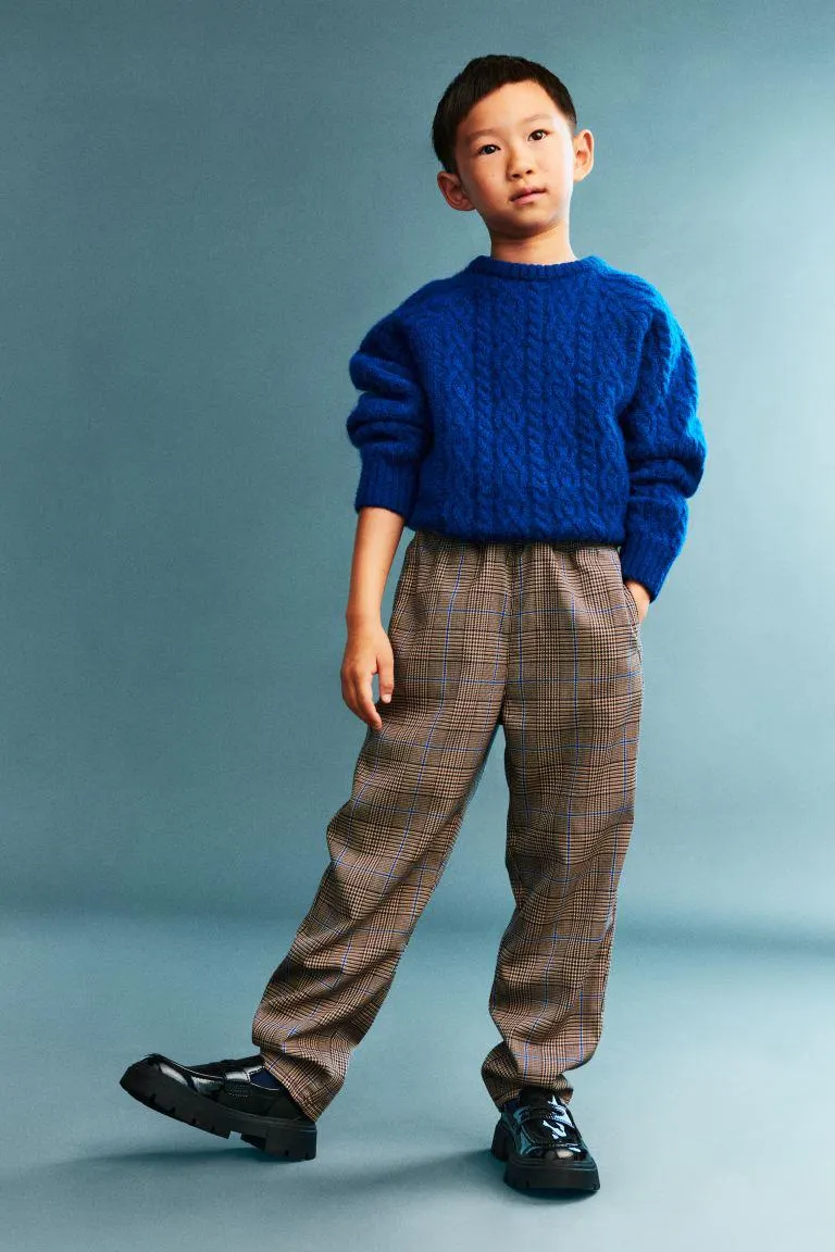 Suoramalliset joggersit