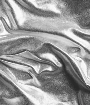 Toppi, jossa on kapeat olkaimet