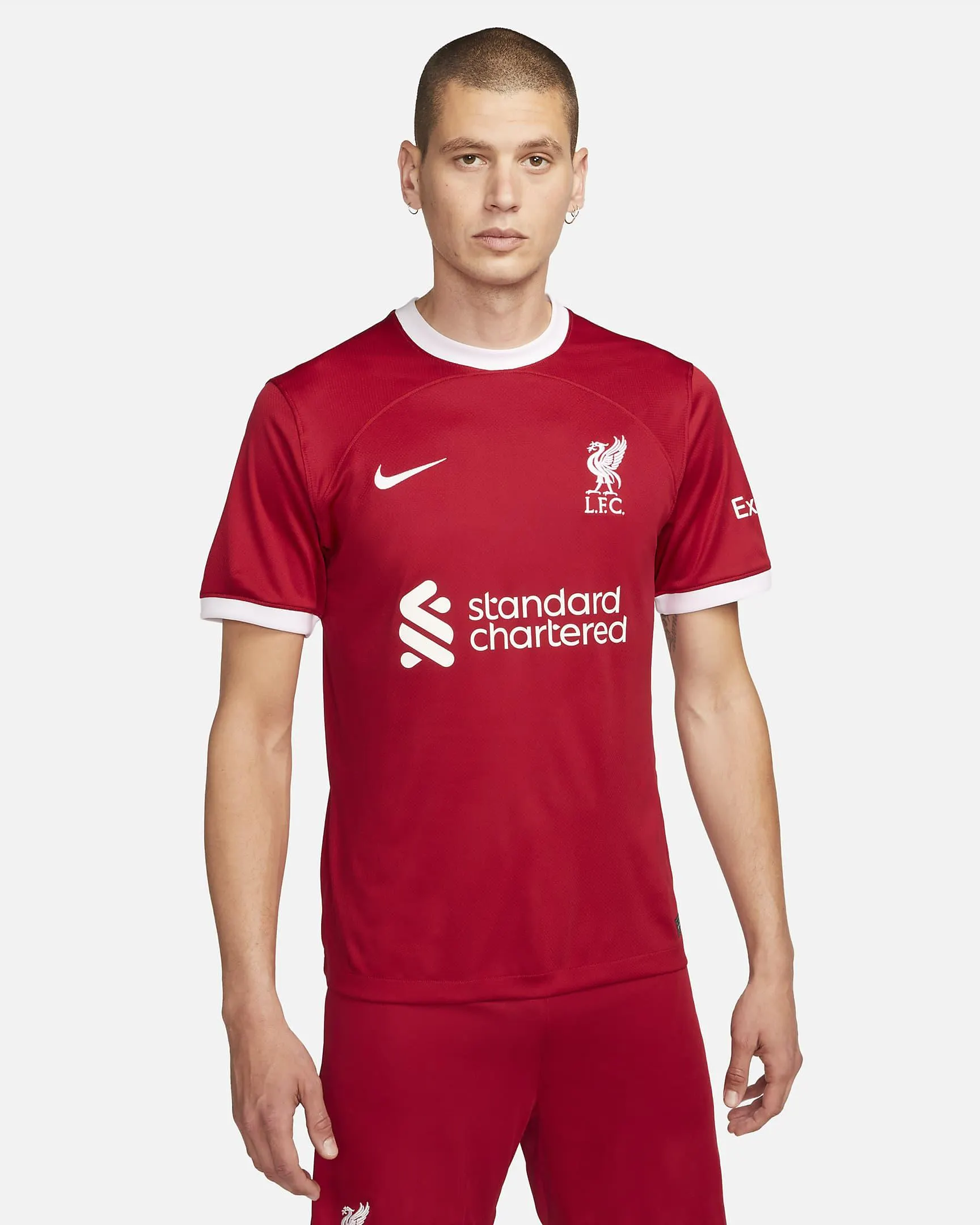 Equipamento principal Stadium Liverpool FC 2023/24