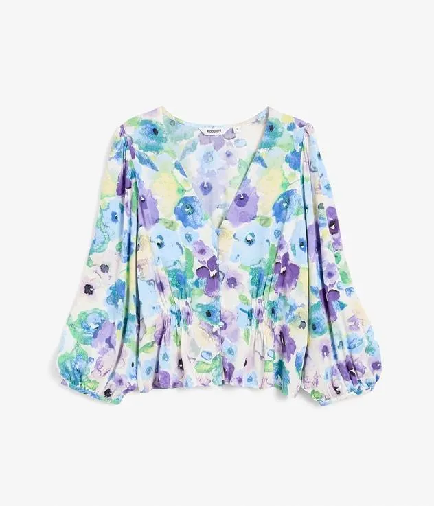 Paitapusero, jossa on smokkirypytykset