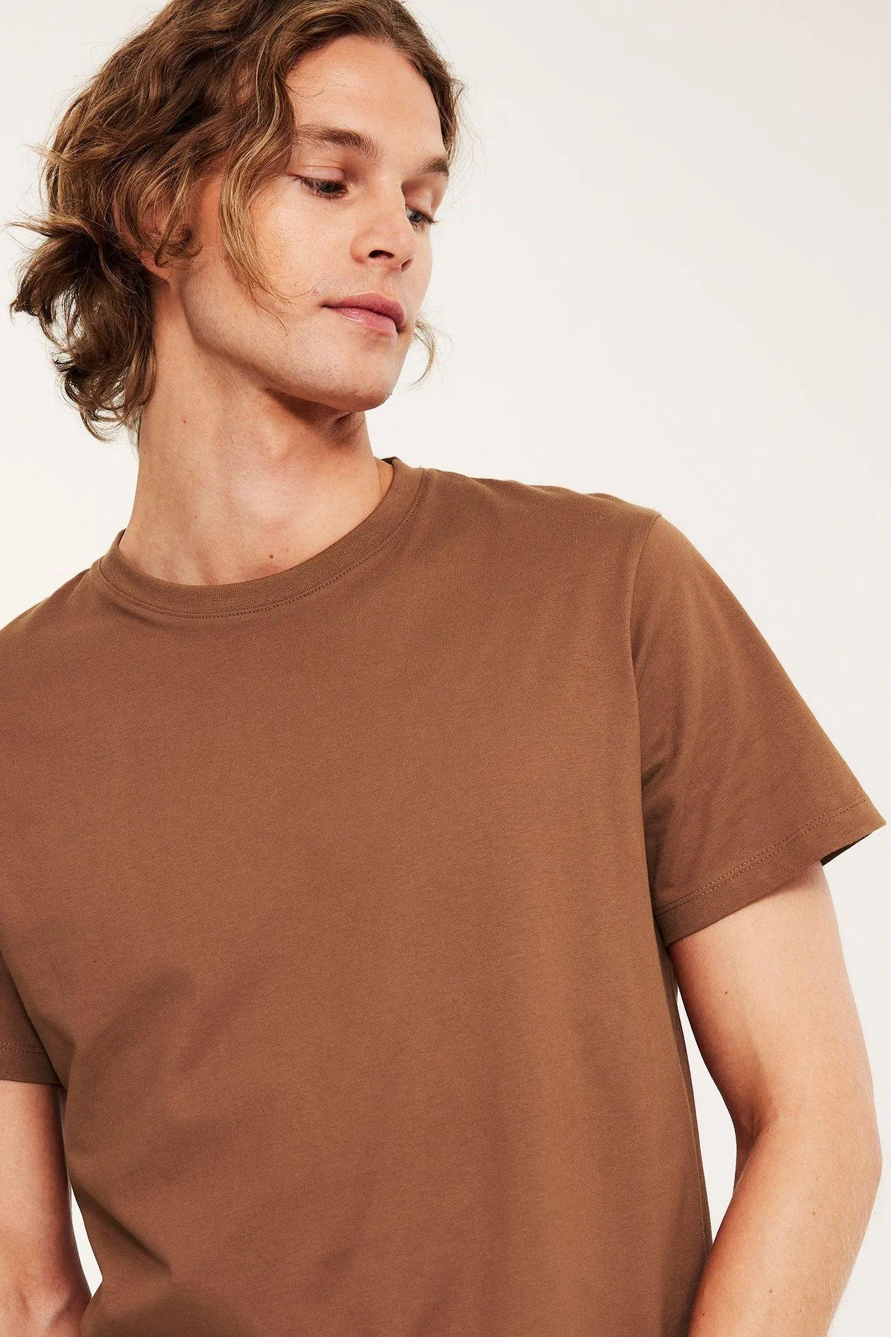 T-paita, jossa pyöreä pääntie