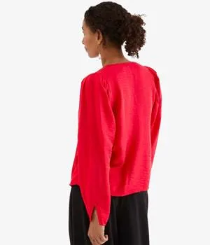 Paitapusero, jossa on puhvihihat.