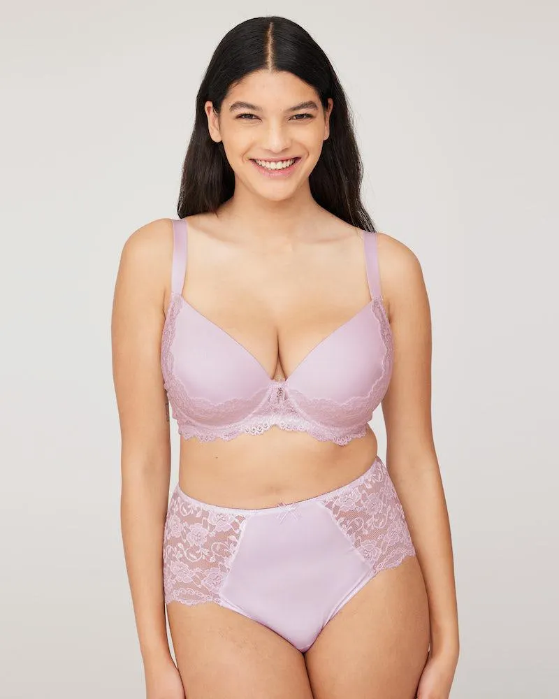 Bella korkeavyötäröiset pikkuhousut pitsillä