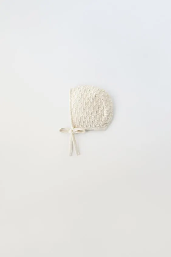 STRUCTURED KNIT HAT