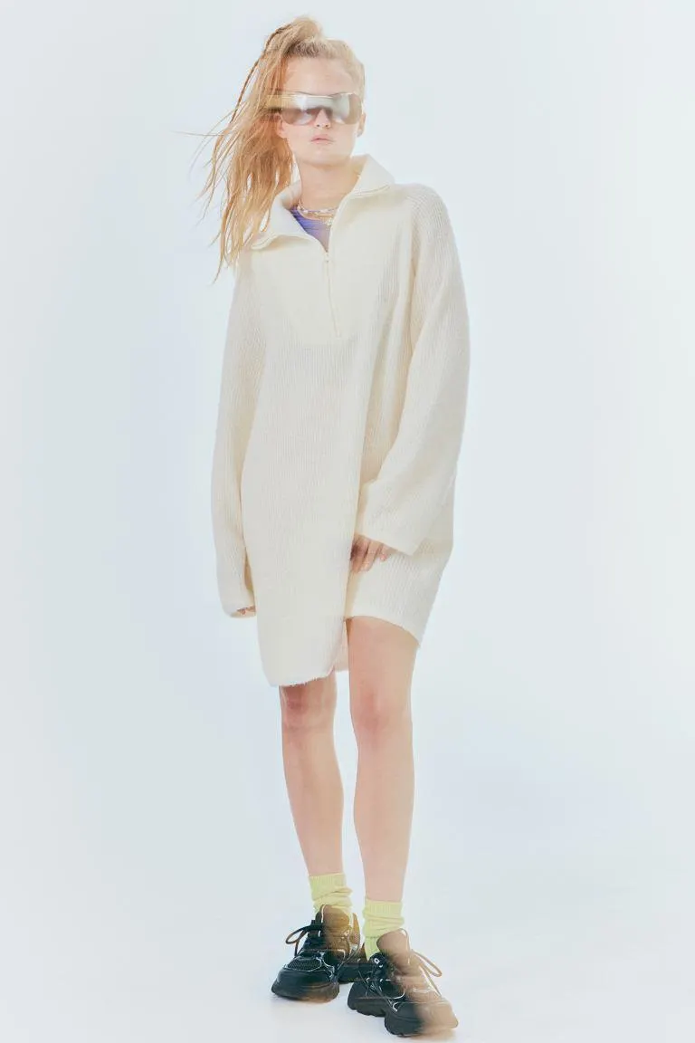 Vetoketjullinen oversize-mekko