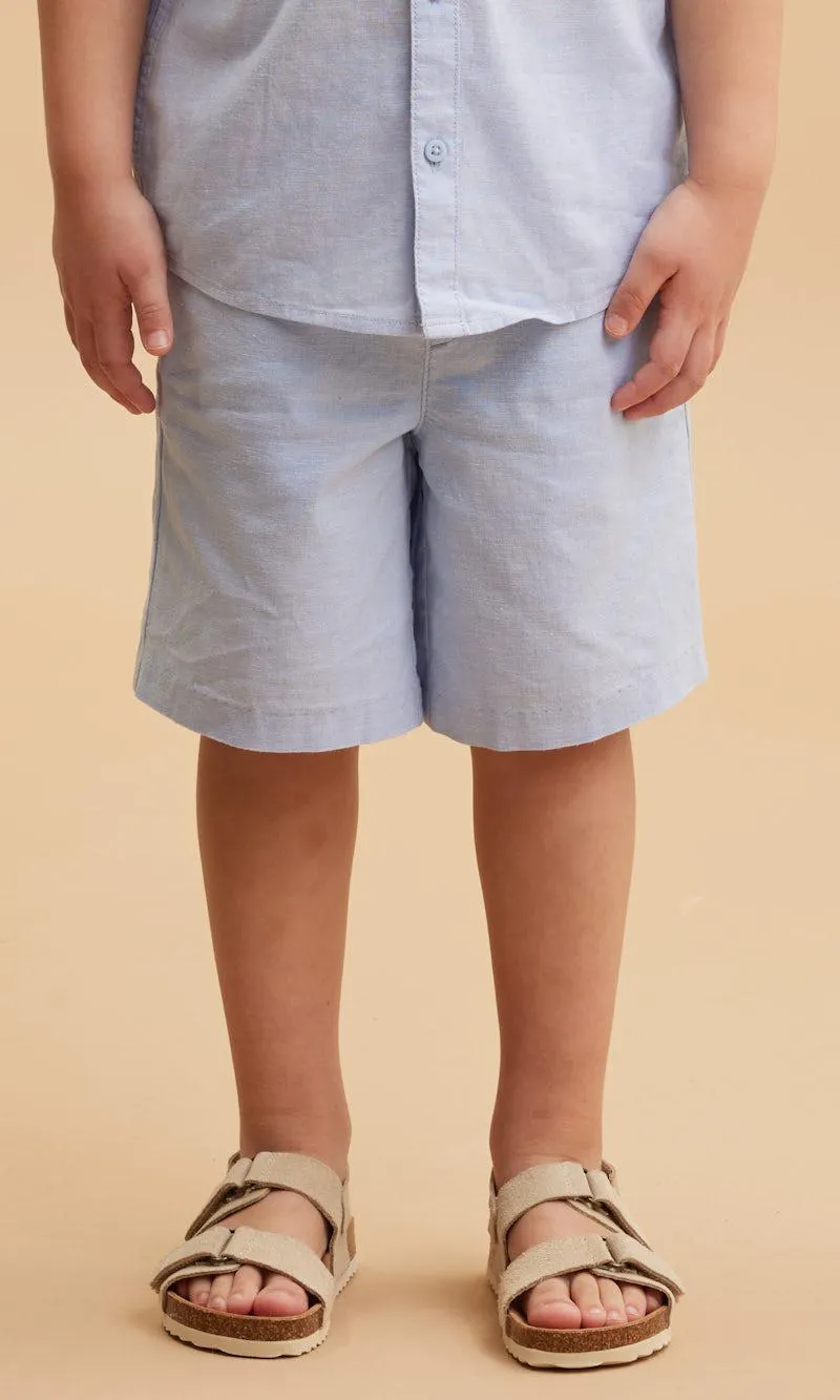 Shortsit pellavasekoitetta