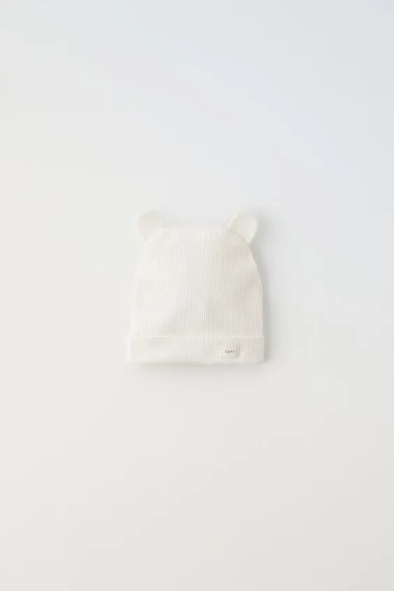 RIBBED ANIMAL EAR BEANIE