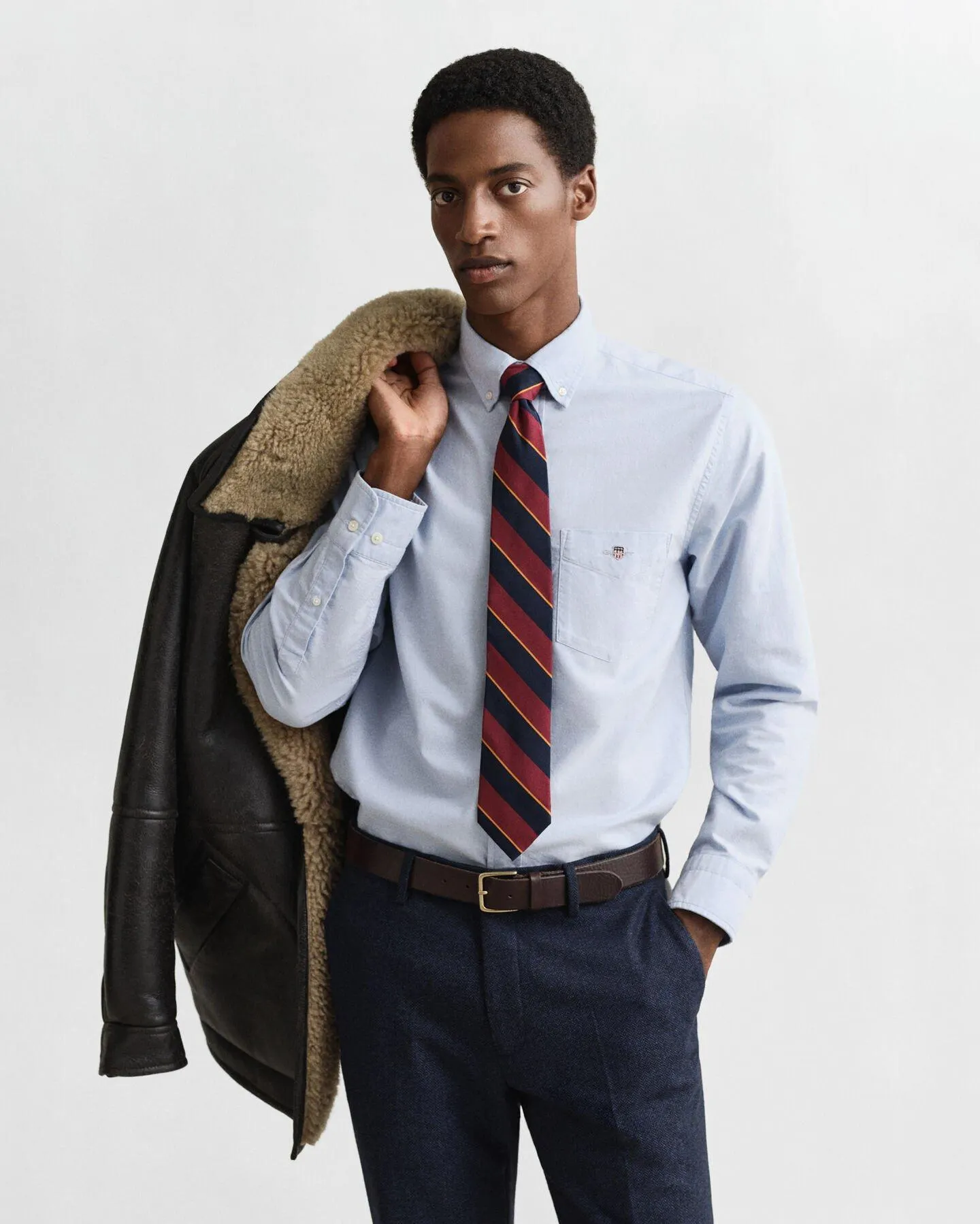 Regular fit ‑mitoitettu klassinen oxford-paita