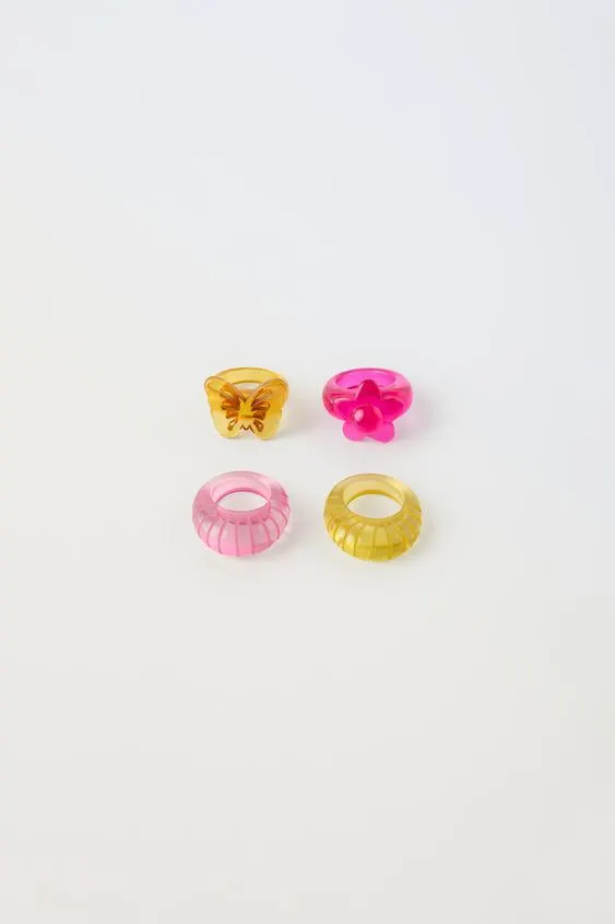 PACK OF FOUR RESIN RINGS