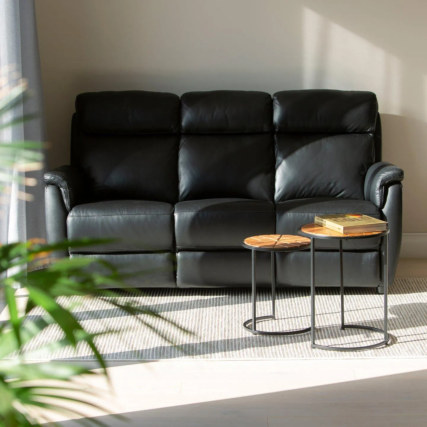 3-istuttava sohva musta nahka/keinonahka