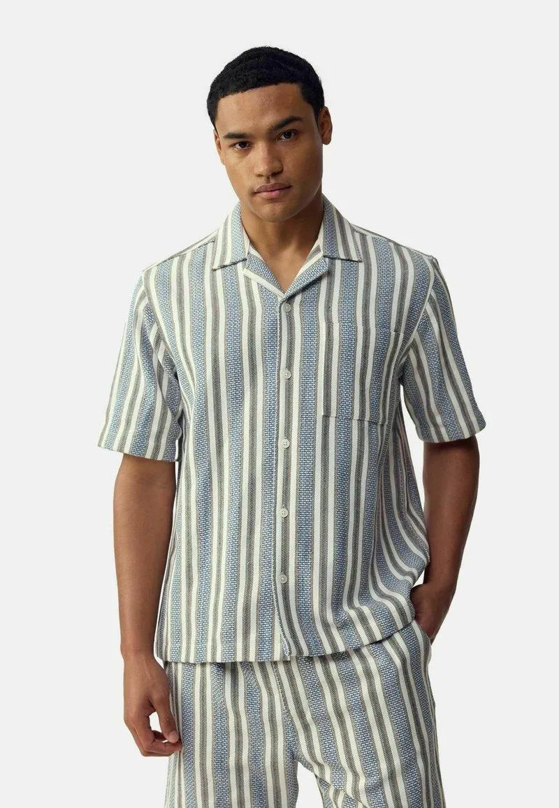 REGULAR FIT - TEXTURED STRIPE SHORT SLEEVE - Vapaa-ajan kauluspaita - blue