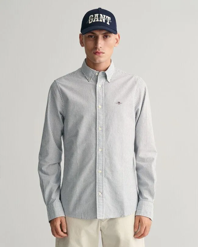 Slim fit ‑mitoitettu pystyraidallinen oxford-paita