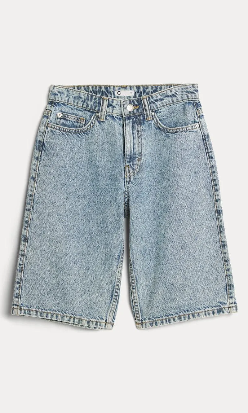 Pitkät farkkushortsit