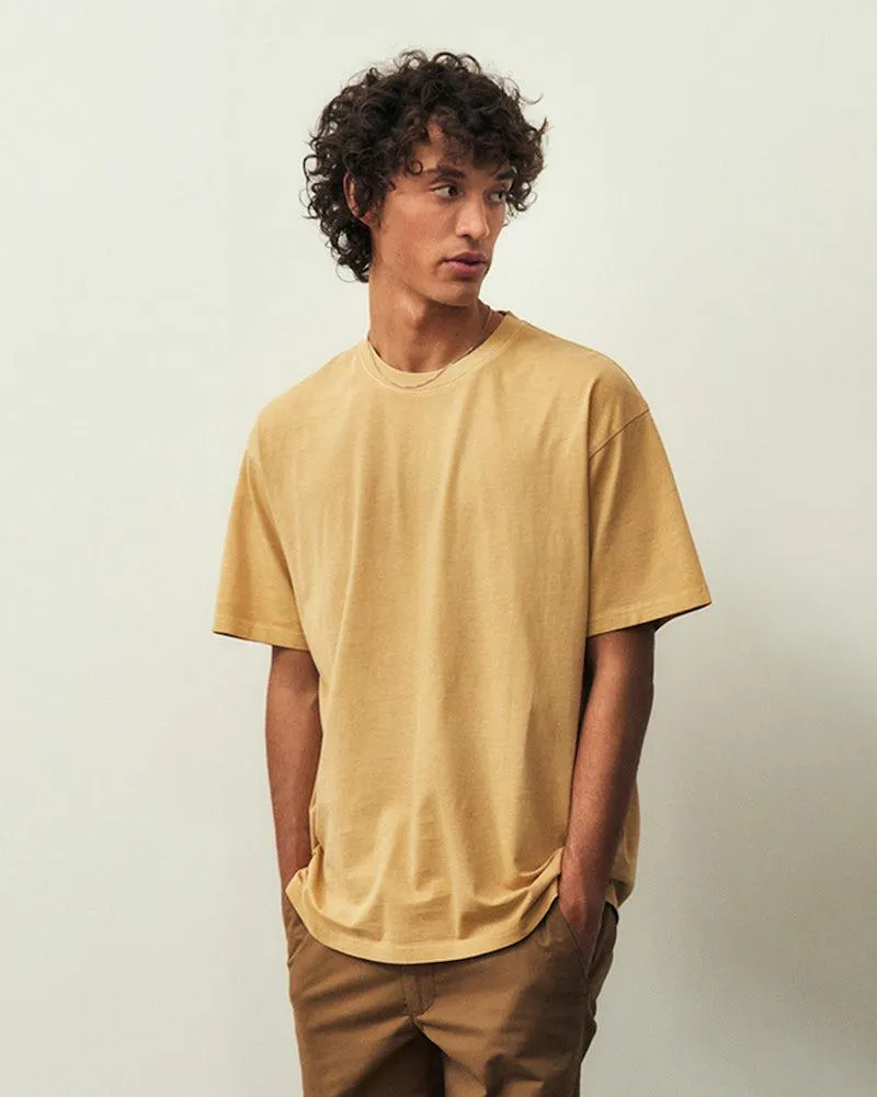 T-paita, väljä istuvuus