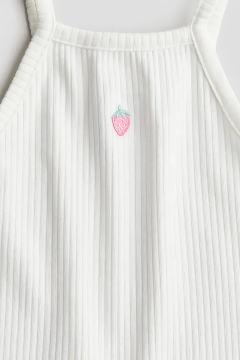 Ribattu naruolkaintoppi