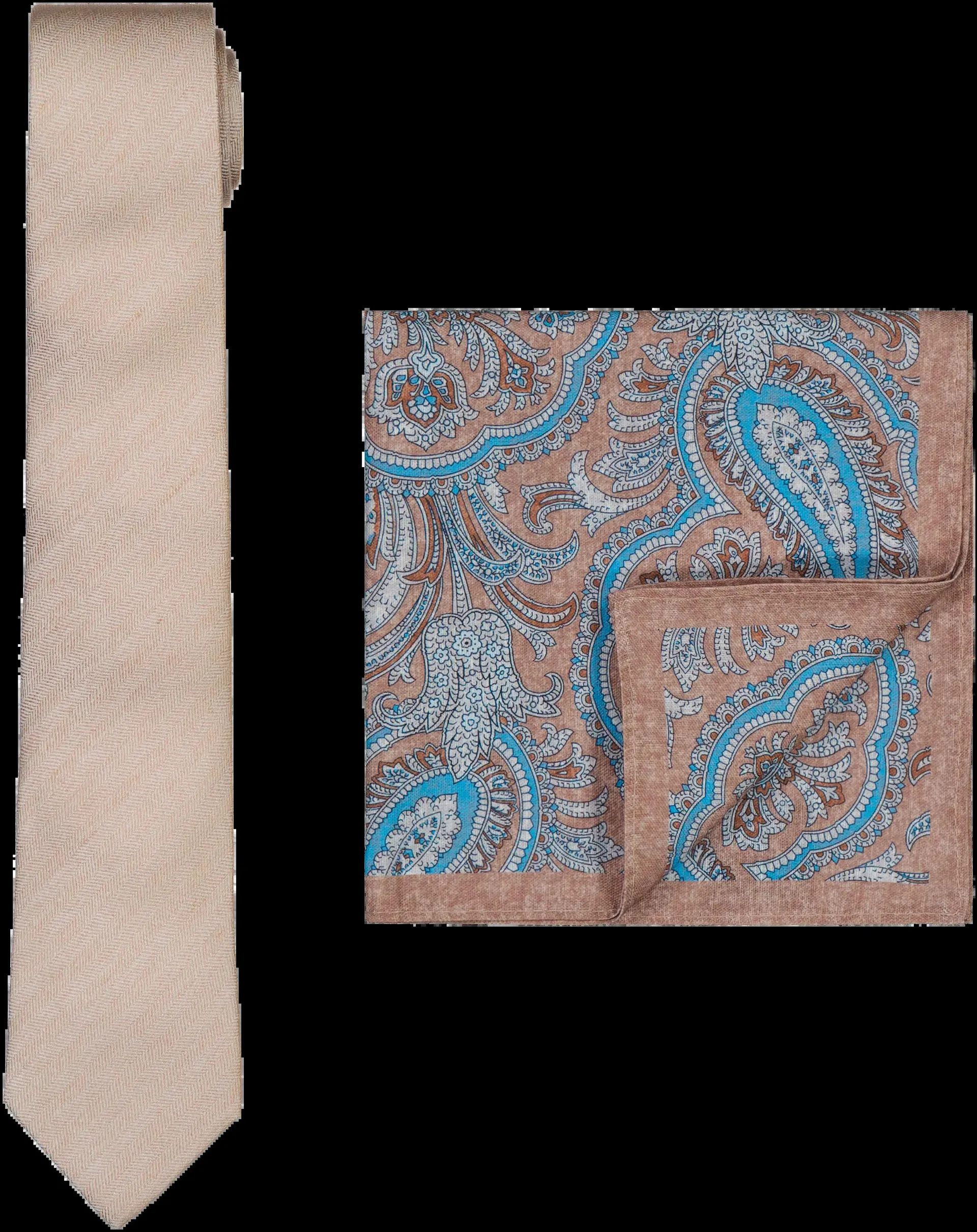 Amanda Christensen solmio ja taskuliina lahjapakkauksessa