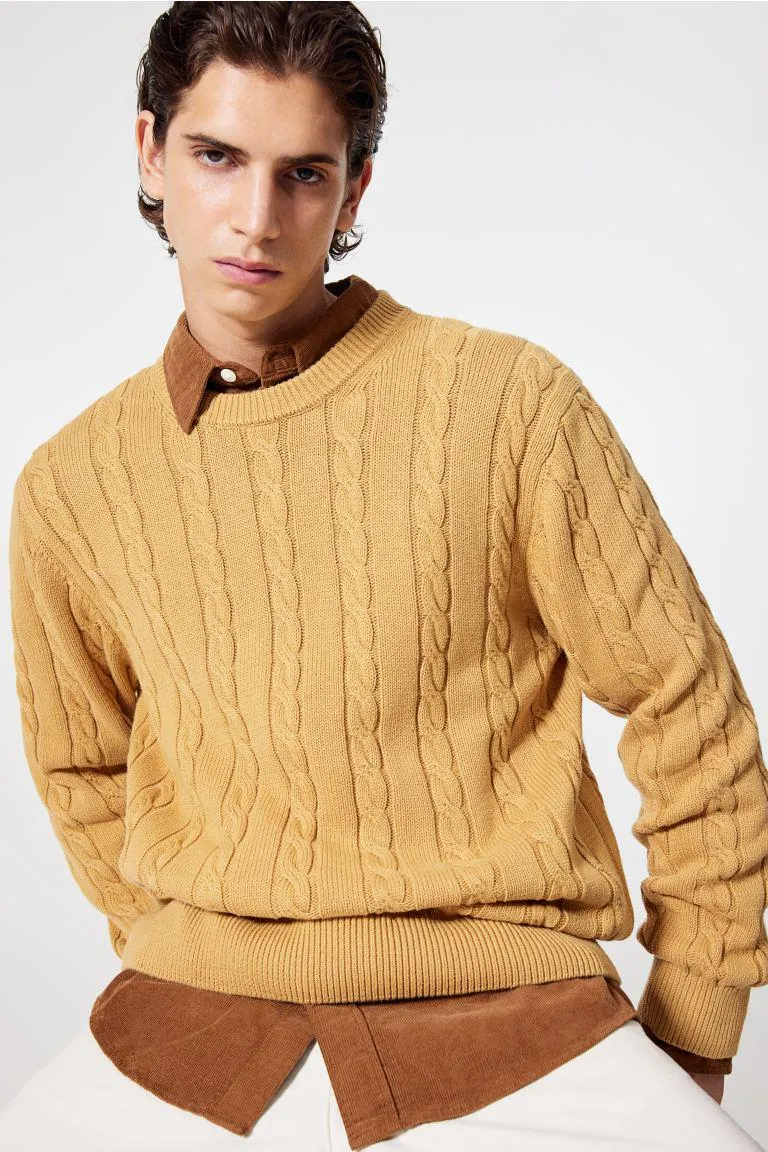 Palmikkoneulepusero Regular Fit