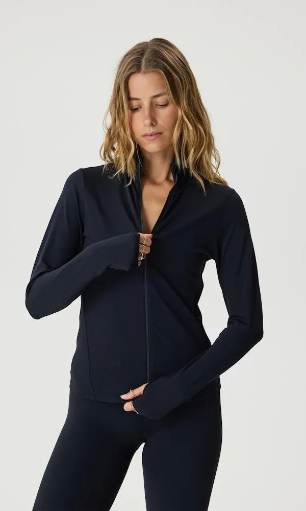 Vetoketjullinen treenitakki