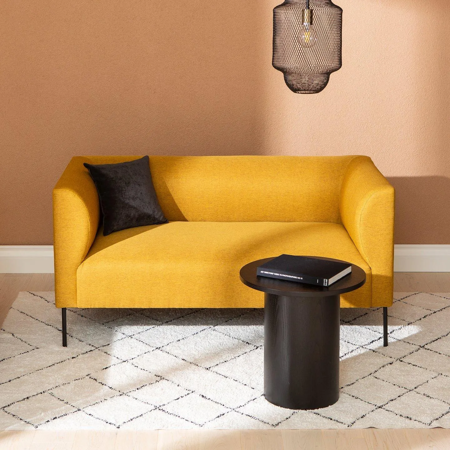 2-istuttava sohva keltainen