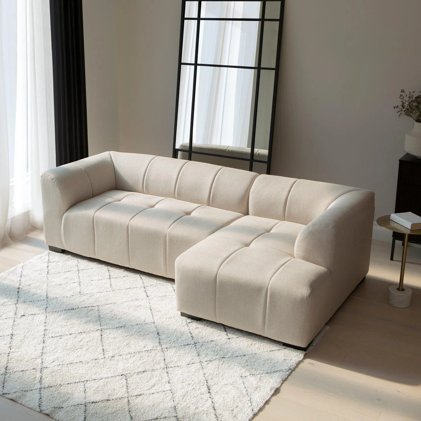 3-istuttava divaanisohva (oikea) beige