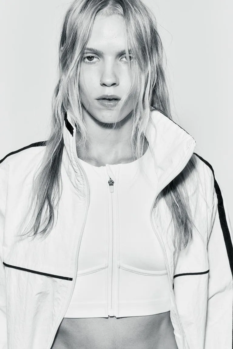 Nailoninen tuulitakki