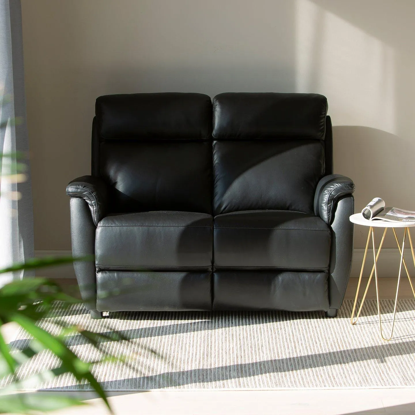 2-istuttava sohva musta nahka/keinonahka