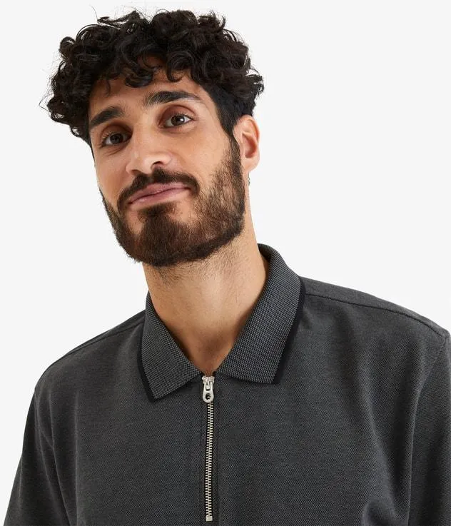 Vetoketjullinen tennispaita