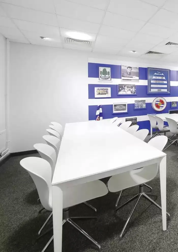 C O N T R A C T L O O K B O O K du 7 janvier au 31 décembre 2025 - Catalogue page 296