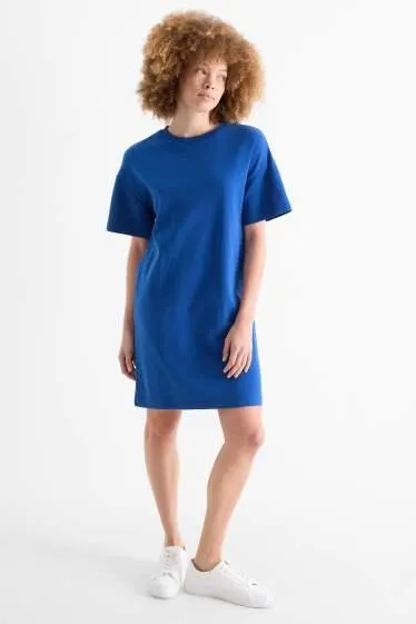T-shirt dress
