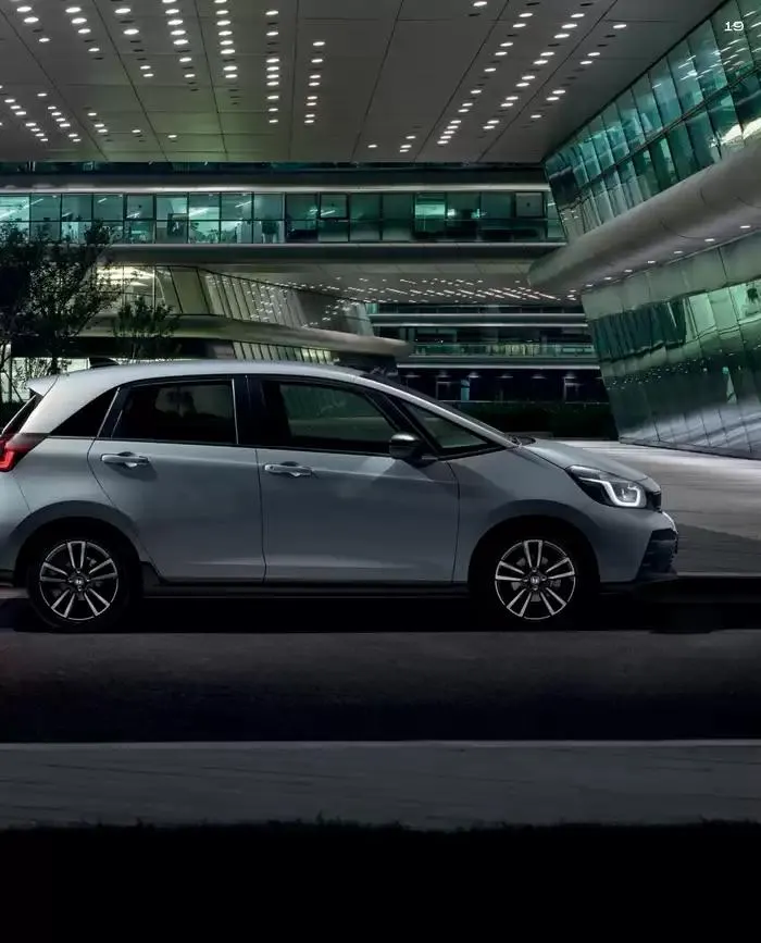 JAZZ e: Hev HYBRID du 7 janvier au 31 mai 2025 - Catalogue page 19