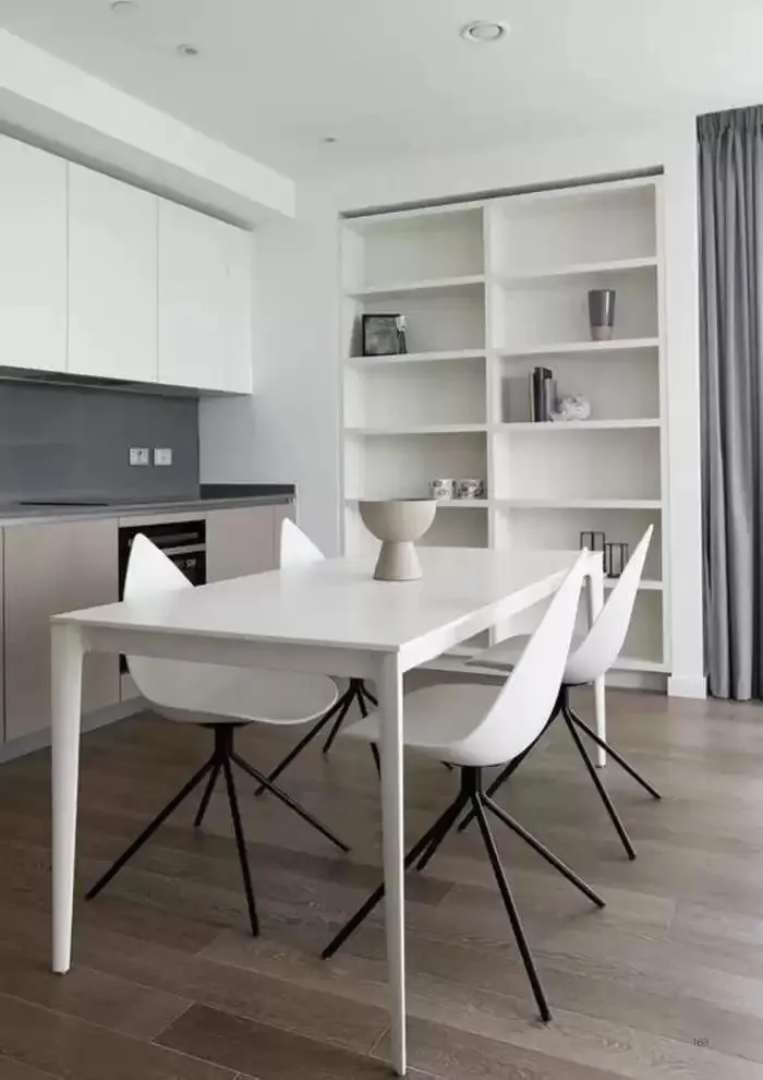 C O N T R A C T L O O K B O O K du 7 janvier au 31 décembre 2025 - Catalogue page 163