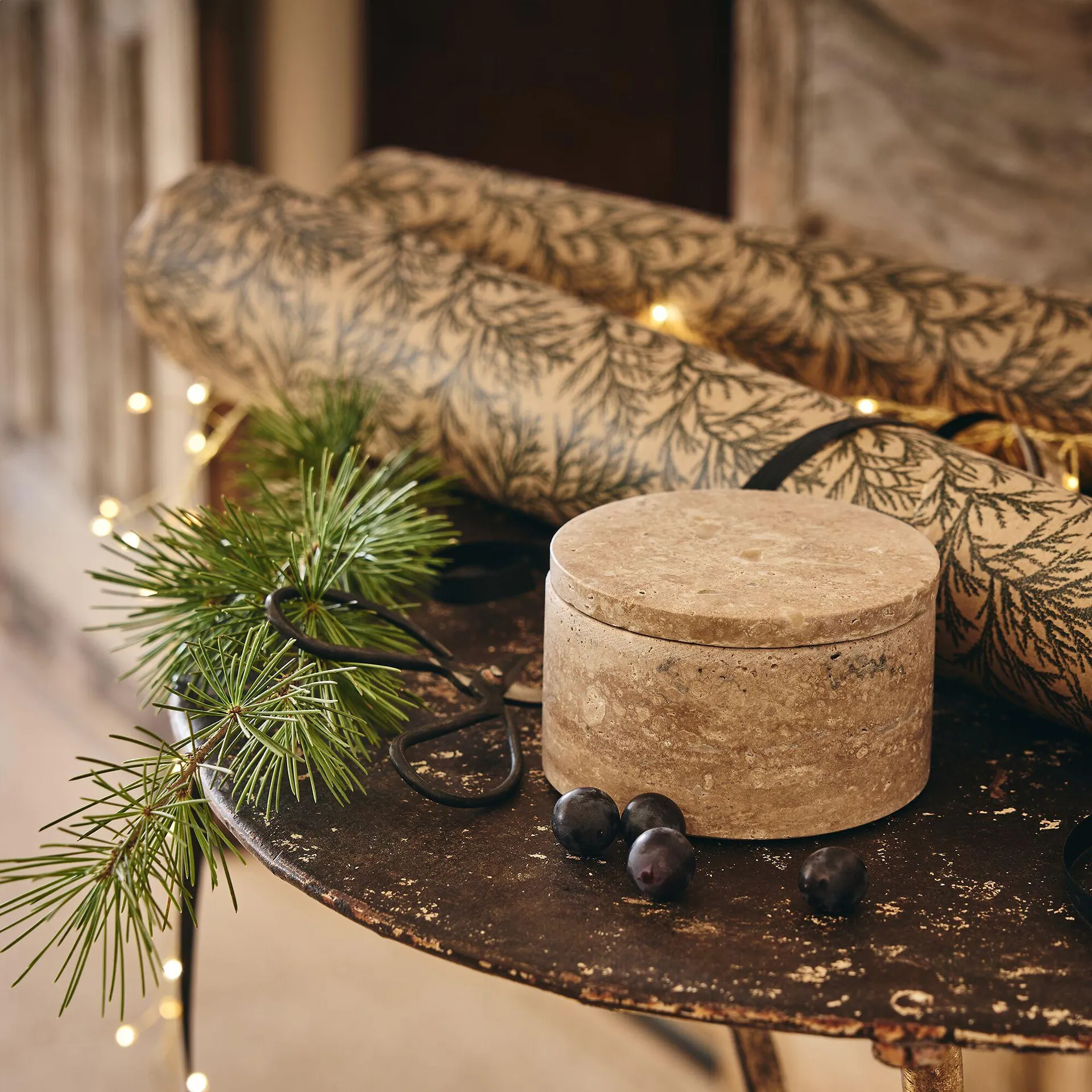 Boîte déco en travertin D11cm - naturel