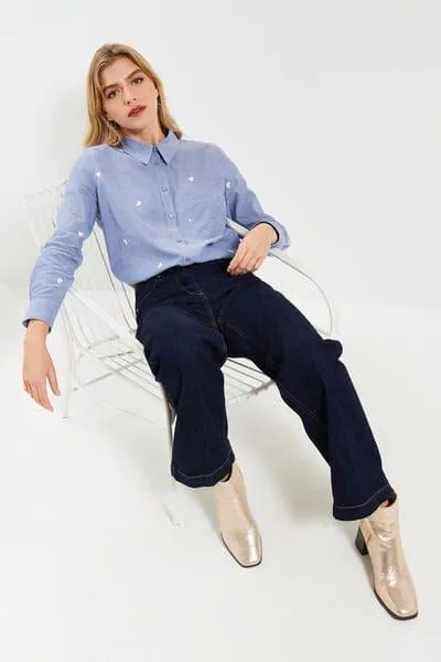 Chemise en chambray et motifs femme