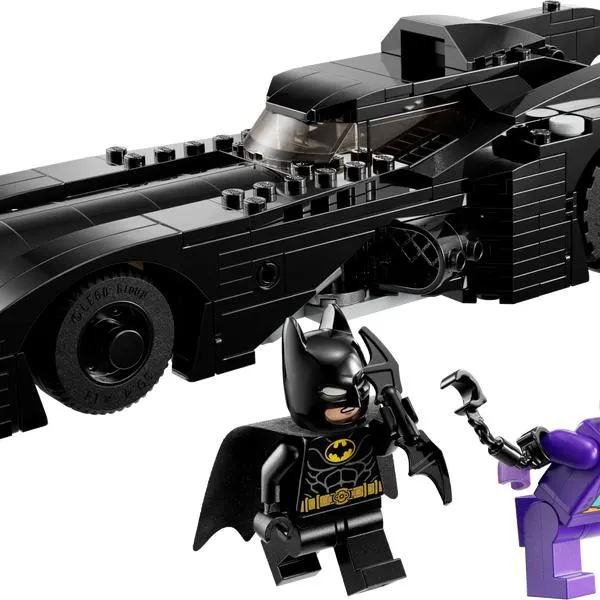 La Batmobile™ : poursuite entre Batman™ et le Joker™