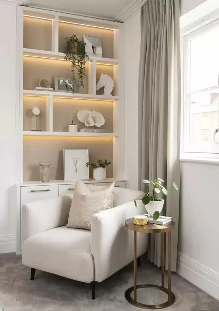 C O N T R A C T L O O K B O O K du 7 janvier au 31 décembre 2025 - Catalogue page 158