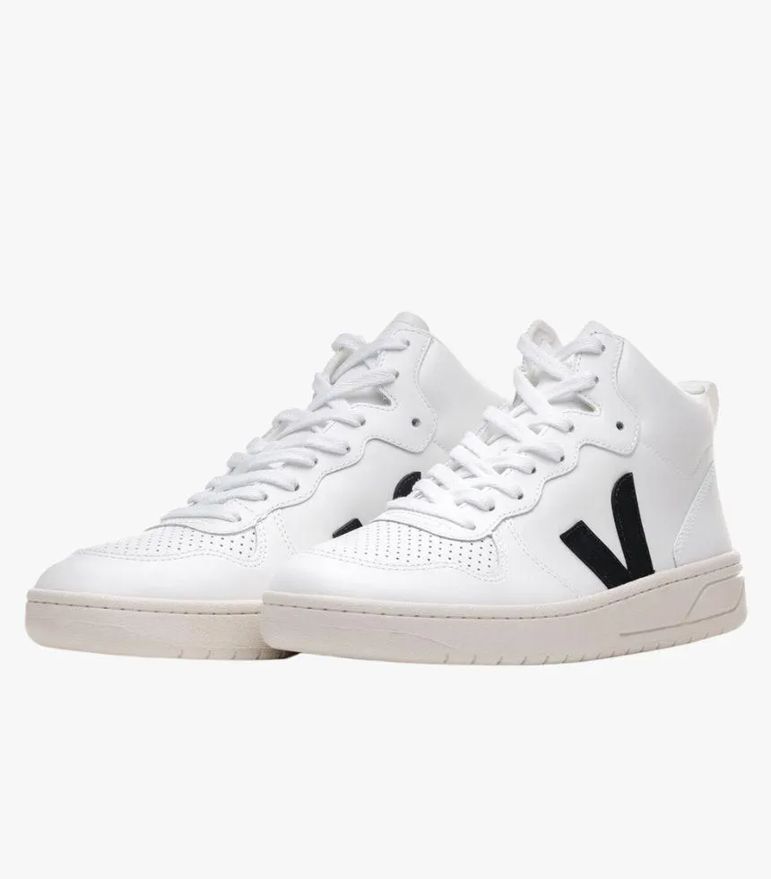 Veja V-15 Leather Black andd white