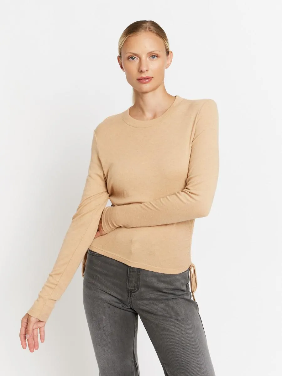ELYANA | T-shirt camel manches longues et lien de serrage