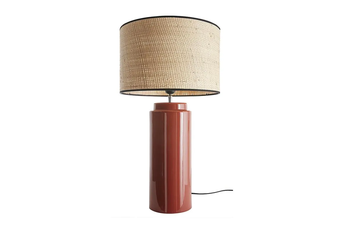 Lampe à poser en céramique émaillée terracotta et abat-jour en raphia naturel H64 cm MAJES