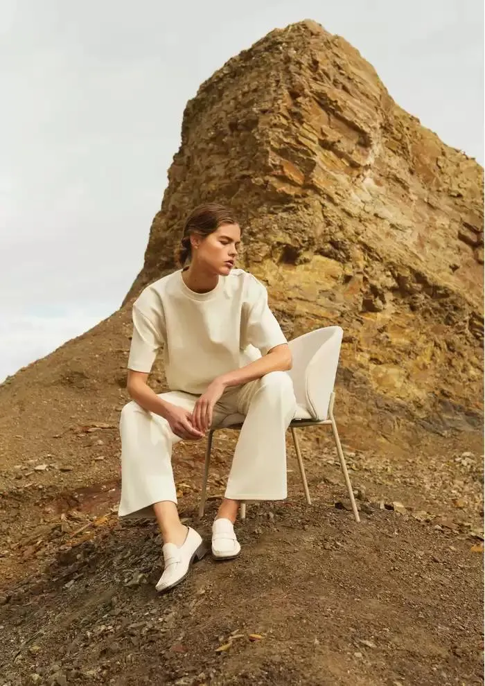 C O N T R A C T L O O K B O O K du 7 janvier au 31 décembre 2025 - Catalogue page 26