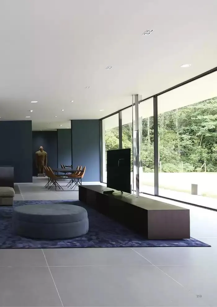 C O N T R A C T L O O K B O O K du 7 janvier au 31 décembre 2025 - Catalogue page 219