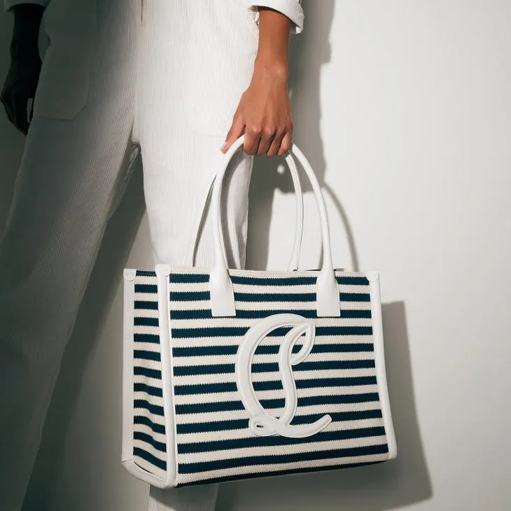 By My Side modèle large