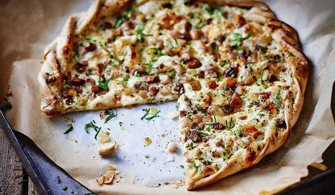 Tarte fine champignons gorgonzola