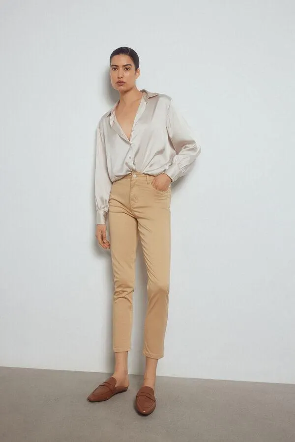 Pantalón vaquero push up satén