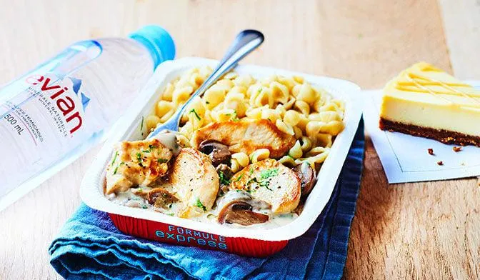 Poulet et petites pâtes sauce aux champignons